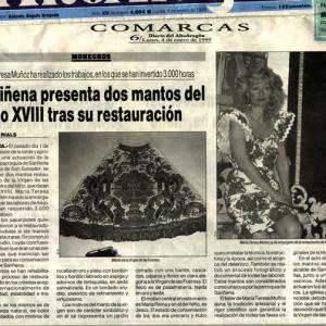 TWO CLOAKS OF THE XVIII CENTURY AFTER RESTORATION  - DIARIO DEL ALTOARAGÓN (04/01/1999)